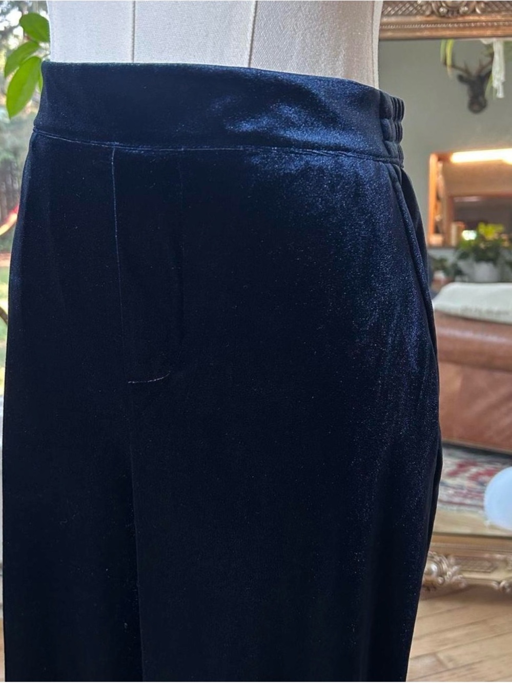 Blank NYC Midnight Velvet Wide-Leg Pants - Picture 3 of 7